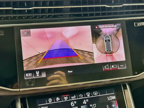 Used 2019 Audi Q8 Prestige AWD/4WD image 3