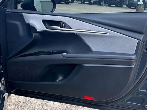 Used 2025 Toyota Camry LE image 23