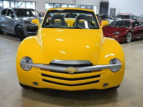 Used 2005 Chevrolet SSR w/ Preferred Equipment Group RWD image 41
