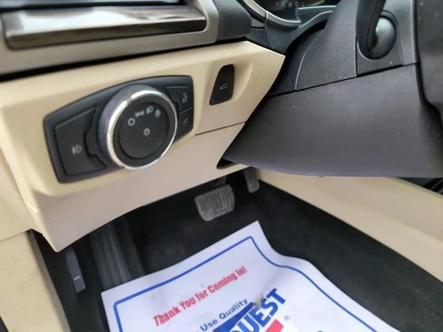 Used 2013 Ford Fusion SE FWD image 12