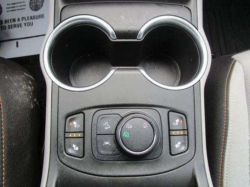 Used 2021 GMC Terrain SLE w/ Driver Convenience Package AWD/4WD image 28