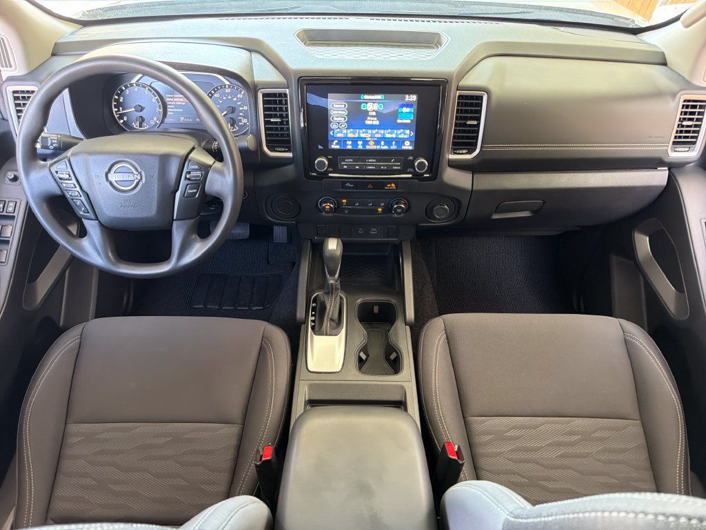 Used 2024 Nissan Frontier SV RWD image 22