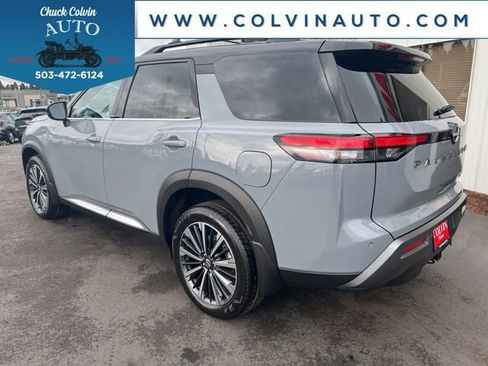 New 2026 Nissan Pathfinder Platinum image 9