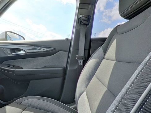 Used 2025 Chevrolet TrailBlazer LT FWD image 24