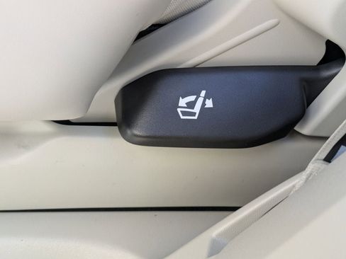 New 2026 Volvo XC90 T8 Ultra w/ Protection Package Premier AWD/4WD image 17