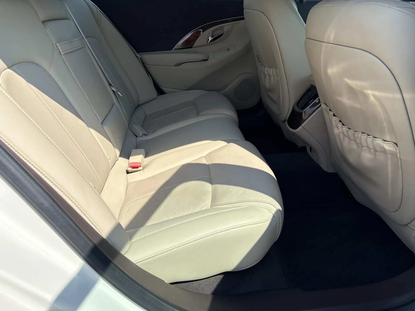 Used 2014 Buick LaCrosse Leather FWD image 18
