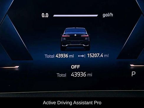 Used 2023 BMW 760i xDrive image 18