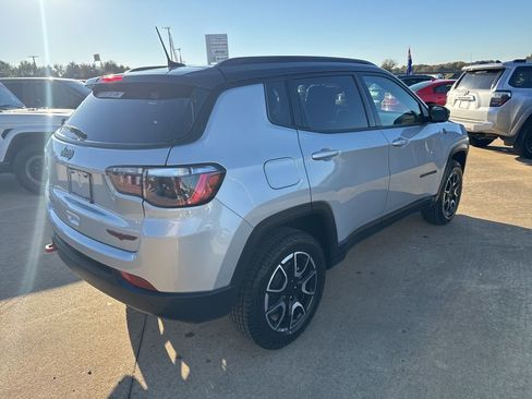 Used 2024 Jeep Compass Trailhawk image 4