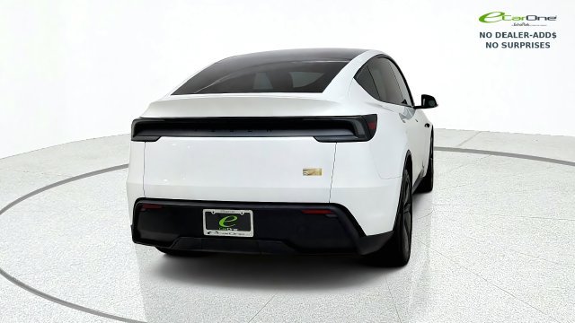 Used 2026 Tesla Model Y 2WD image 7