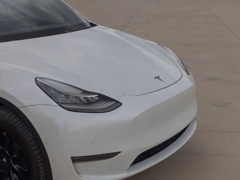 Used 2020 Tesla Model Y Long Range AWD/4WD image 12