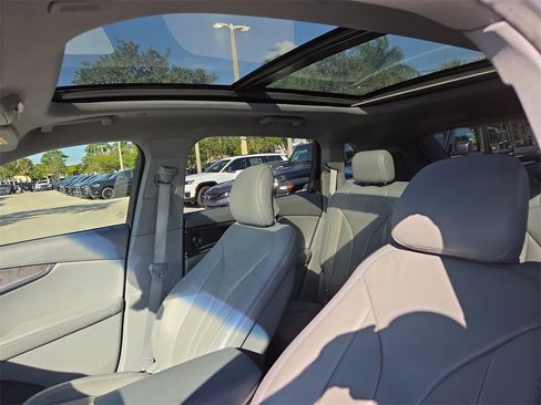 Used 2019 Lincoln Nautilus Reserve image 23