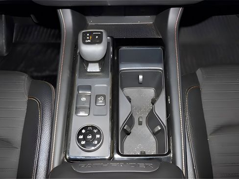 Used 2024 Nissan Pathfinder Rock Creek image 13