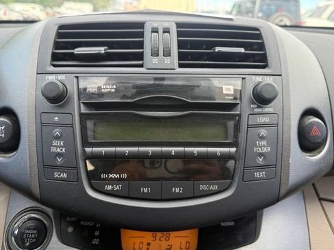 Used 2011 Toyota RAV4 Limited w/ Limited Extra Value Pkg AWD/4WD image 19