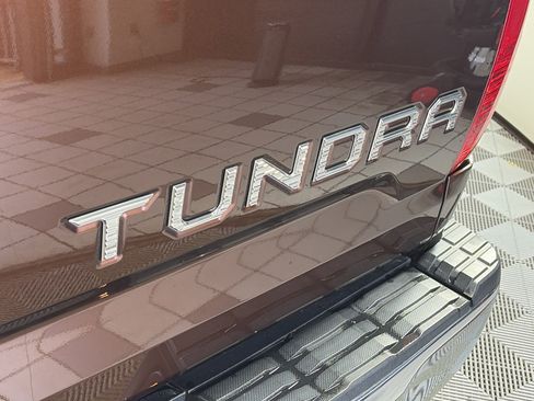 Used 2017 Toyota Tundra SR5 image 16