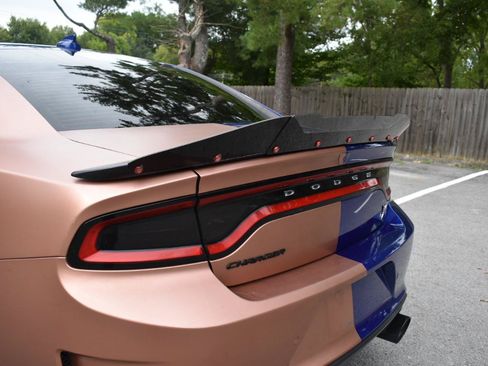 Used 2019 Dodge Charger Scat Pack RWD image 25