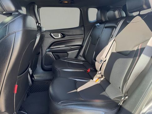 Used 2023 Jeep Compass Trailhawk image 12