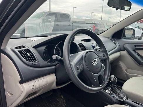 Used 2011 Kia Forte EX FWD image 9