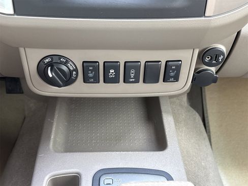 Used 2019 Nissan Frontier SL image 20