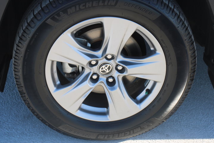 Certified 2023 Toyota RAV4 XLE w/ Convenience Package AWD/4WD image 9