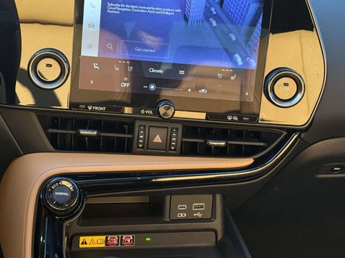 Used 2023 Lexus NX 350 Premium image 18