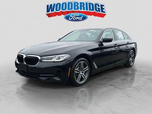 Used 2023 BMW 530i xDrive w/ Premium Package image 2