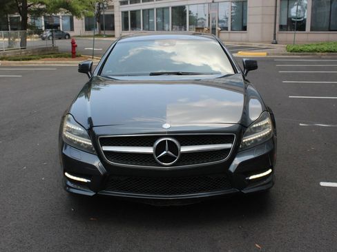 Used 2013 Mercedes-Benz CLS 550 w/ Premium I Pkg image 3