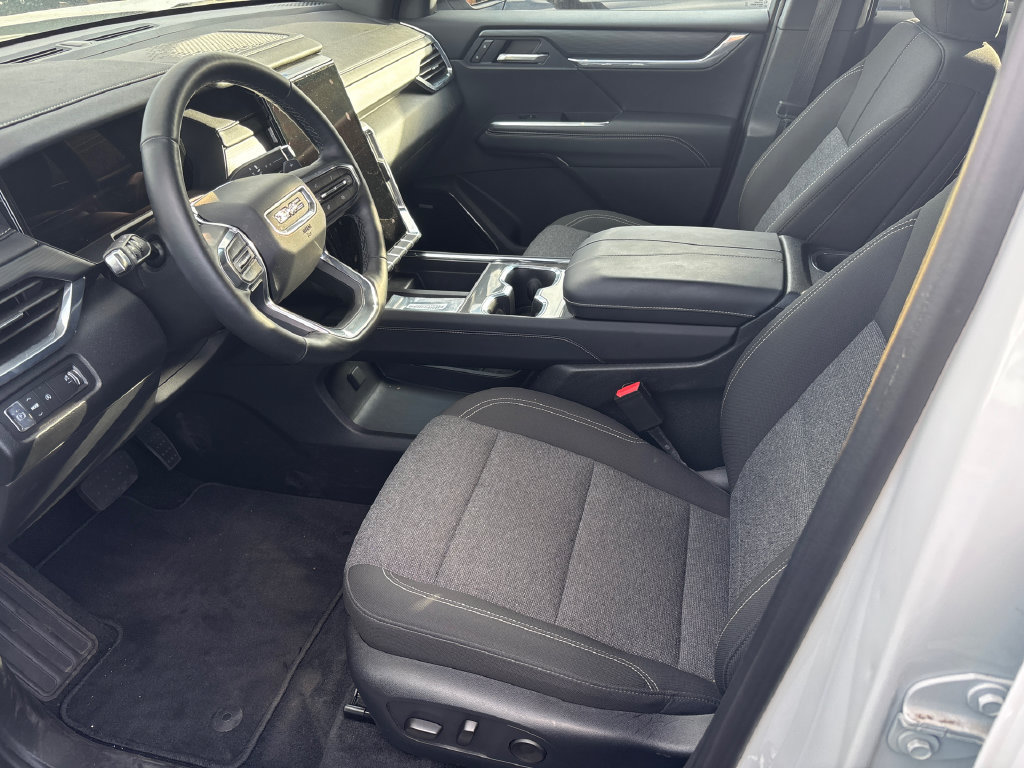 Used 2026 GMC Acadia Elevation FWD image 6