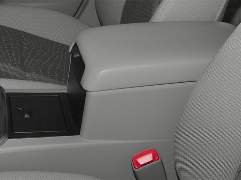 Used 2014 Toyota Camry LE image 16