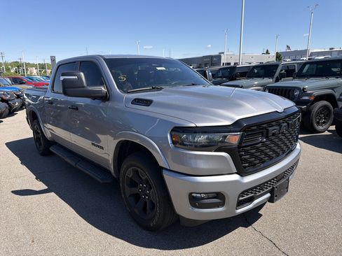 Certified 2025 RAM 1500 Big Horn AWD/4WD image 11