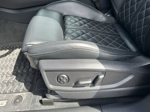 Used 2024 Audi SQ5 Premium Plus w/ Premium Plus Package AWD/4WD image 23