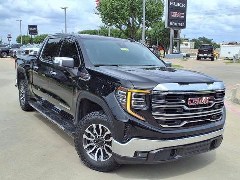 Used 2025 GMC Sierra 1500 SLT w/ SLT Premium Plus Package AWD/4WD image 1