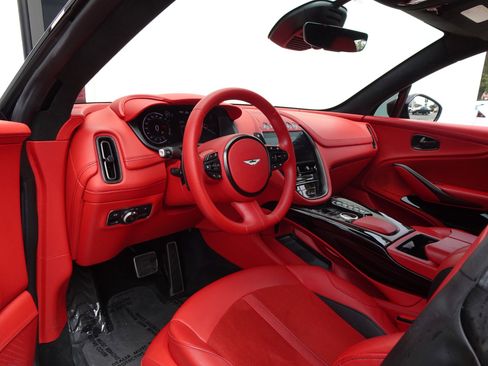 Used 2022 Aston Martin DBX AWD/4WD image 12