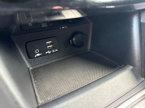 Used 2021 Subaru Forester Premium AWD/4WD image 25