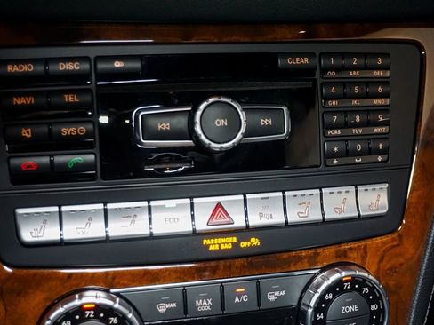 Used 2014 Mercedes-Benz SL 63 AMG image 25