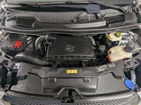 Used 2016 Mercedes-Benz Metris Passenger w/ Premium Appearance Package image 28