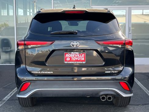 Used 2025 Toyota Highlander XSE AWD/4WD image 5