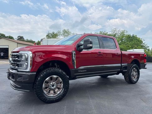 Used 2025 Ford F350 King Ranch AWD/4WD image 9
