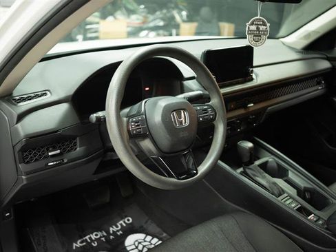 Used 2023 Honda Accord EX image 9