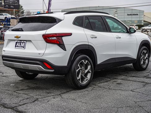 New 2025 Chevrolet Trax LT w/ Driver Confidence Package image 5