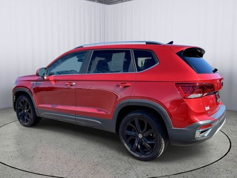 Used 2022 Volkswagen Taos SE image 10