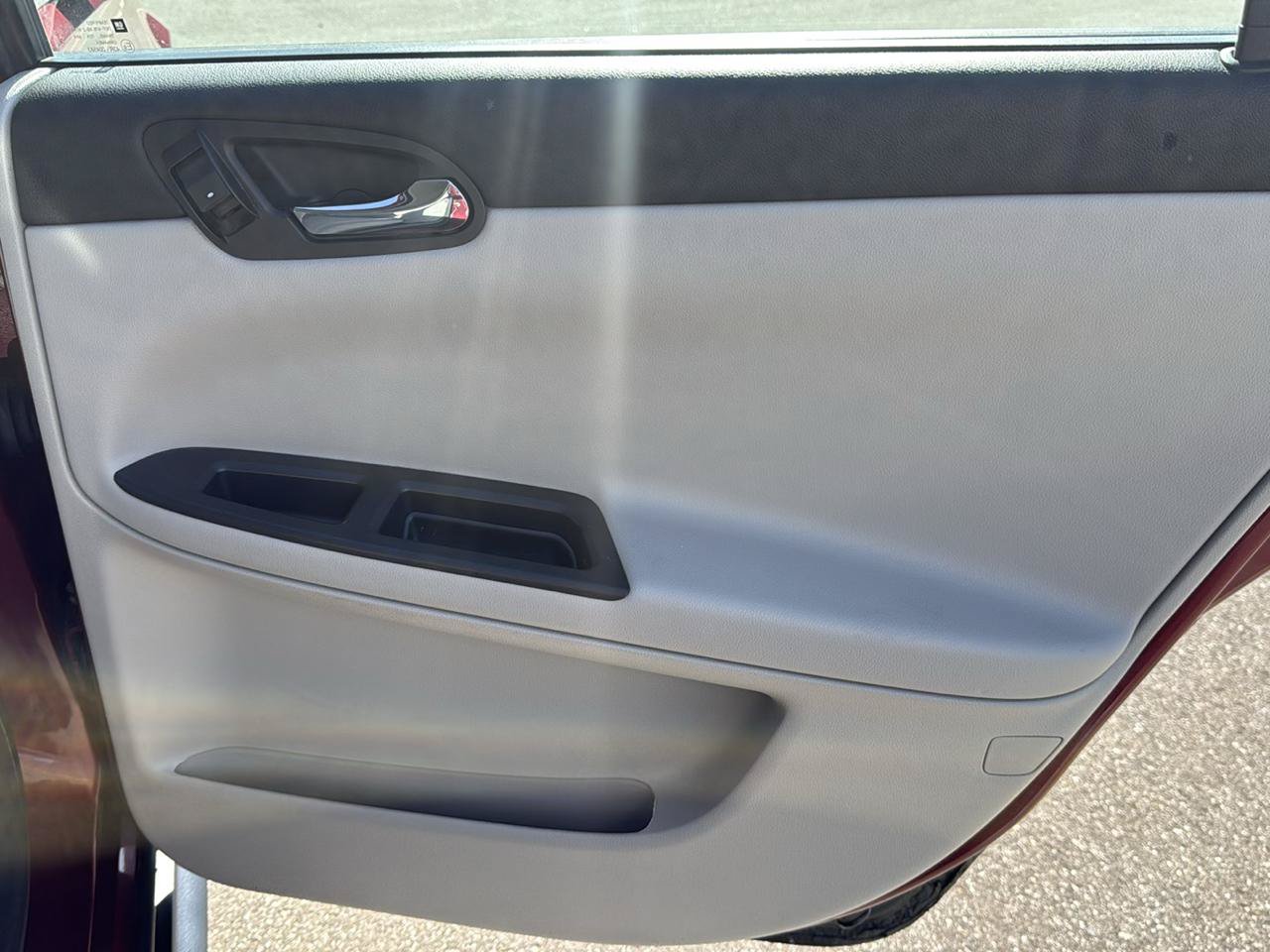 Used 2011 Chevrolet Impala LT FWD image 18