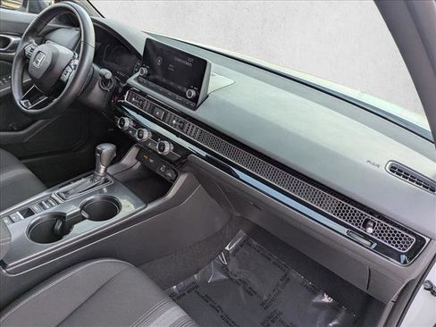Used 2023 Honda Civic Sport image 21