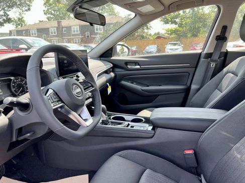 Certified 2025 Nissan Altima 2.5 SV w/ SV Premium Package image 27