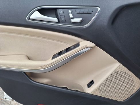 Used 2019 Mercedes-Benz GLA 250 image 19