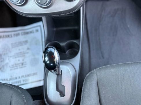 Used 2021 Chevrolet Spark LT image 23