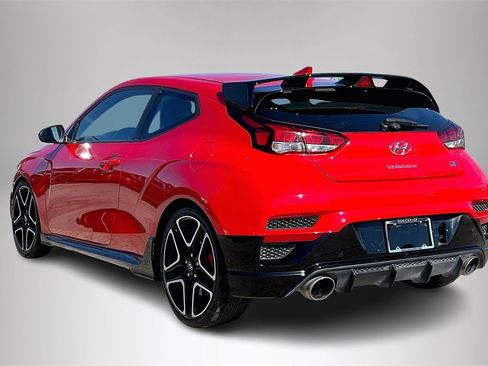 Used 2021 Hyundai Veloster N image 4