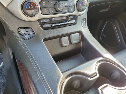 Used 2020 GMC Yukon SLT w/ Open Road Package RWD image 19