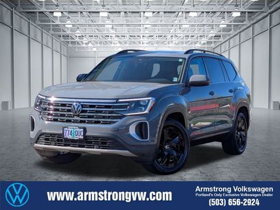 Used 2025 Volkswagen Atlas SE w/ Panoramic Sunroof Package