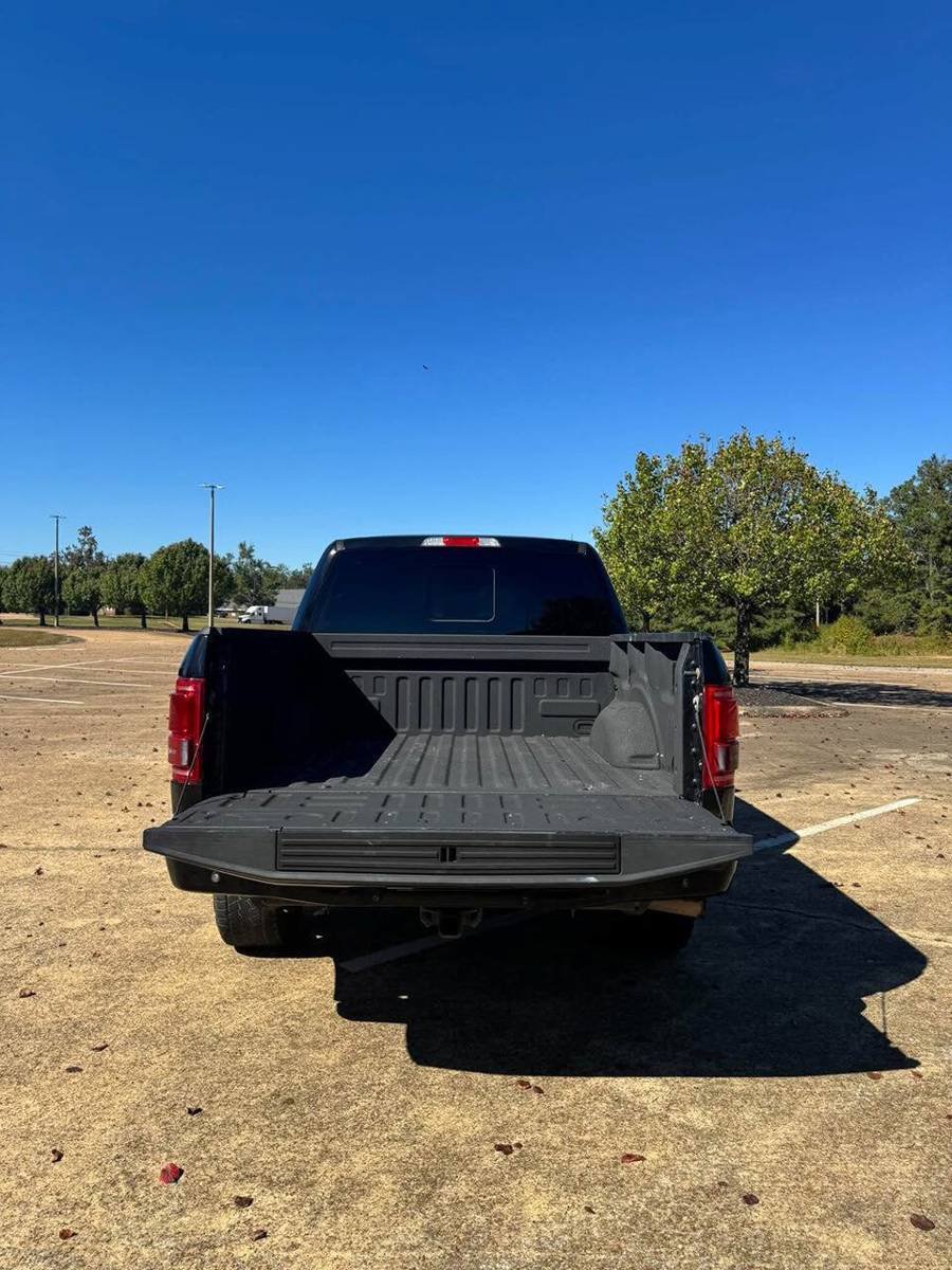 Used 2017 Ford F150 Lariat w/ Equipment Group 502A Luxury AWD/4WD image 17