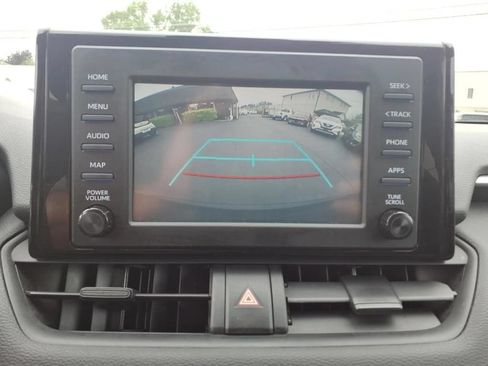 Used 2019 Toyota RAV4 LE w/ Carpet Mat Package AWD/4WD image 12